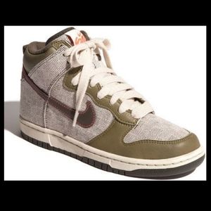 Womans Nike Dunk High 6.0